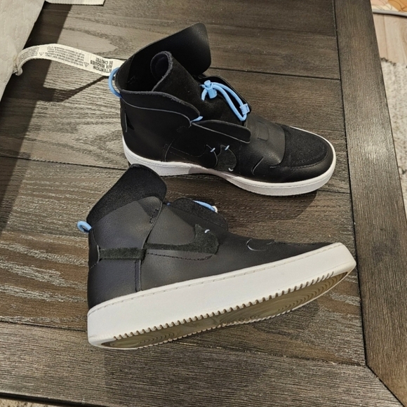 Nike Women's Vandalised LX 'Black Sneakers - Picture 4 of 9